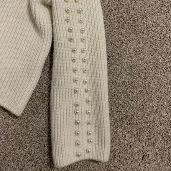 H&M Pearl Sweater - Picture 5 of 10